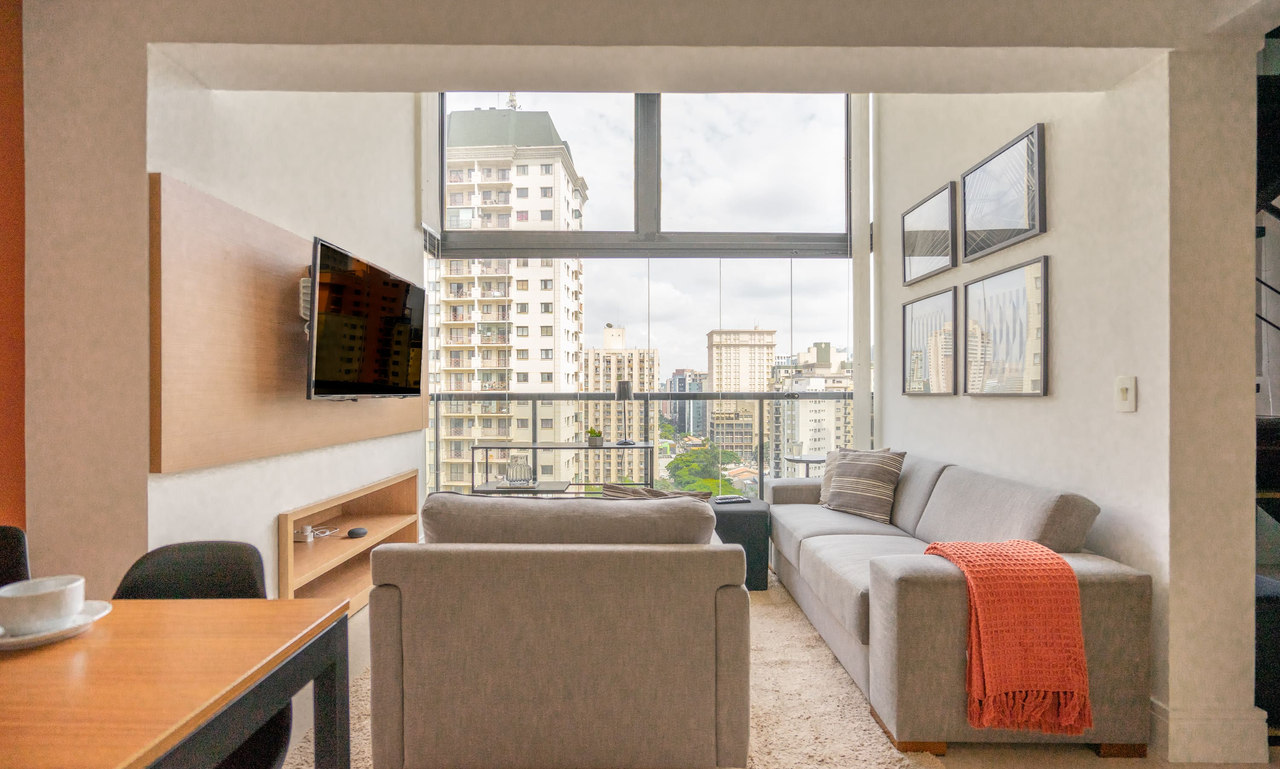 Rent a 1 Bedroom Apartment in Vila Olímpia, São Paulo - Huma I